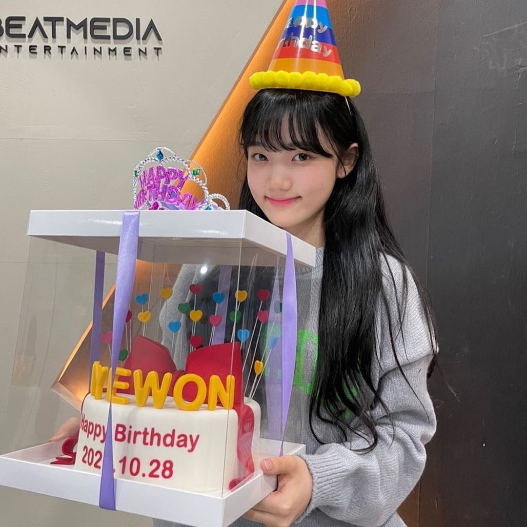 (SLOW) HYEWON THAILAND 🎀 tweet media