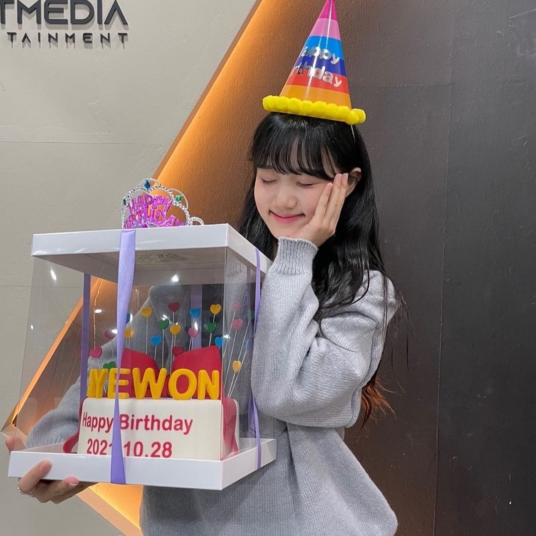 (SLOW) HYEWON THAILAND 🎀 tweet media