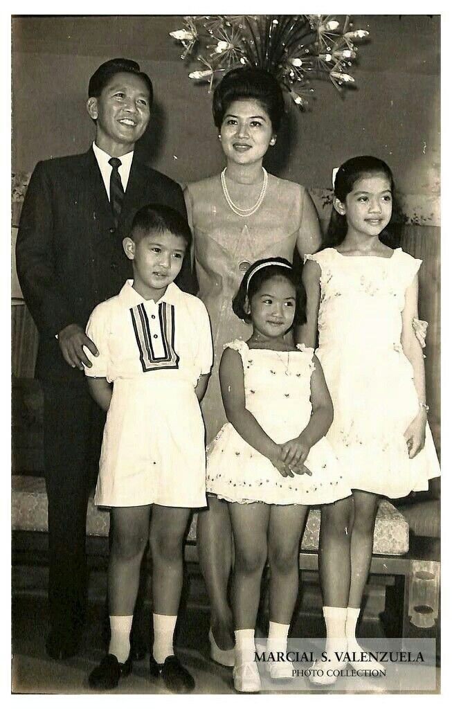 _idkjss's tweet photo. We know how much we owe this Family an apology. Instead of saying sorry why should we bring them back to the place they really belong?

#BringBackMarcos  @bongbongmarcos https://t.co/EAtl0XmzMH