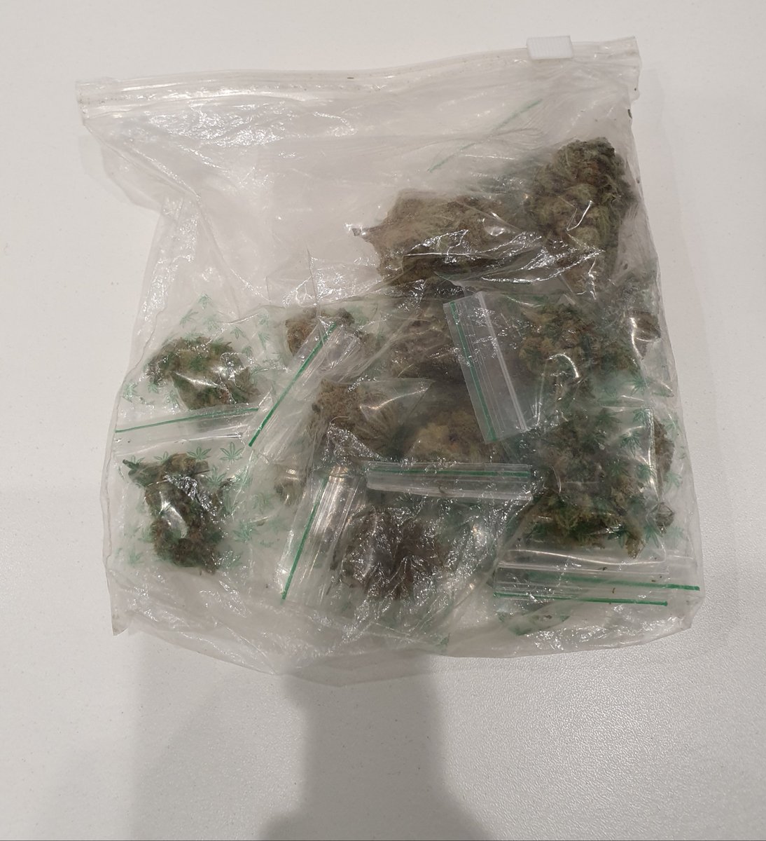 BrumCityWMP's tweet photo. Great work from #Team5 yesterday! After conducting an open area search, several bags of cannabis was seized!
#Persistence
#OpenAreaSearch https://t.co/d29D4vm1Z1