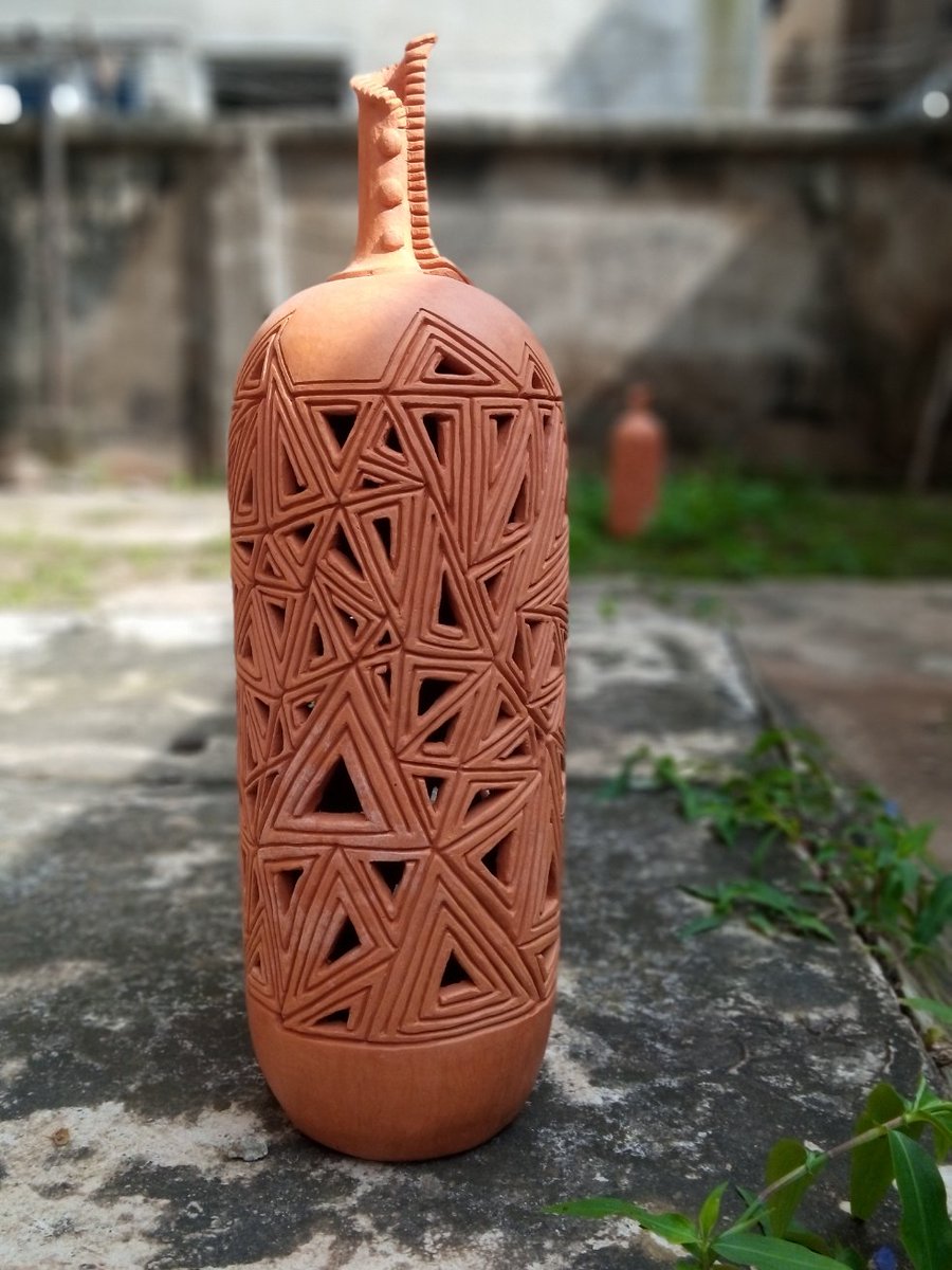 klaydup's tweet photo. Ever since I truly 'discovered' my art, it's been an upward journey with pottery &amp; I treasure every creative moment with clay. Cheers to more forms, more creations 🥂.
Please help RT the art, someone you know might be looking...❤️❤️

#handbuilt #pottery #art #artist #ceramics https://t.co/b7mnhC7Flj