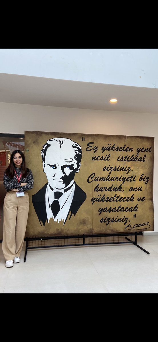 HazerKara's tweet photo. 98 yıldır ışıldayan, milletimizin geleceğini aydınlatan Cumhuriyetimizin ilelebet yaşamasını diliyorum. Cumhuriyet Bayramımız Kutlu Olsun. 🎈🇹🇷

@mduranoznacar @Selda_Yildiz_ @BkOmerli @ilkay_tandogan @TrkErsen #bahcesehirkoleji #bkömerligörselsanatlar https://t.co/IqOZzSQE3m
