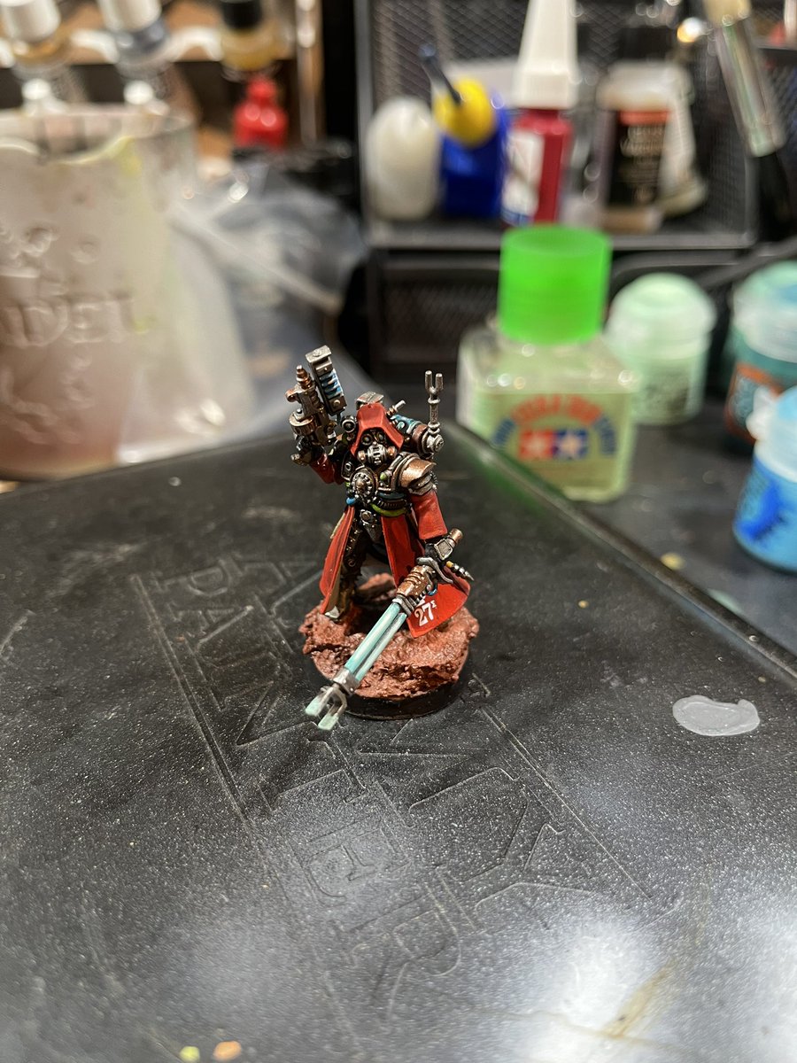 sy_the_ogre's tweet photo. Started admech as a distraction from the deathguard for a bit. So many tiny details but so cool.
#WarhammerCommunity #warhammer40k #admech #40k https://t.co/oGTnQCY42u