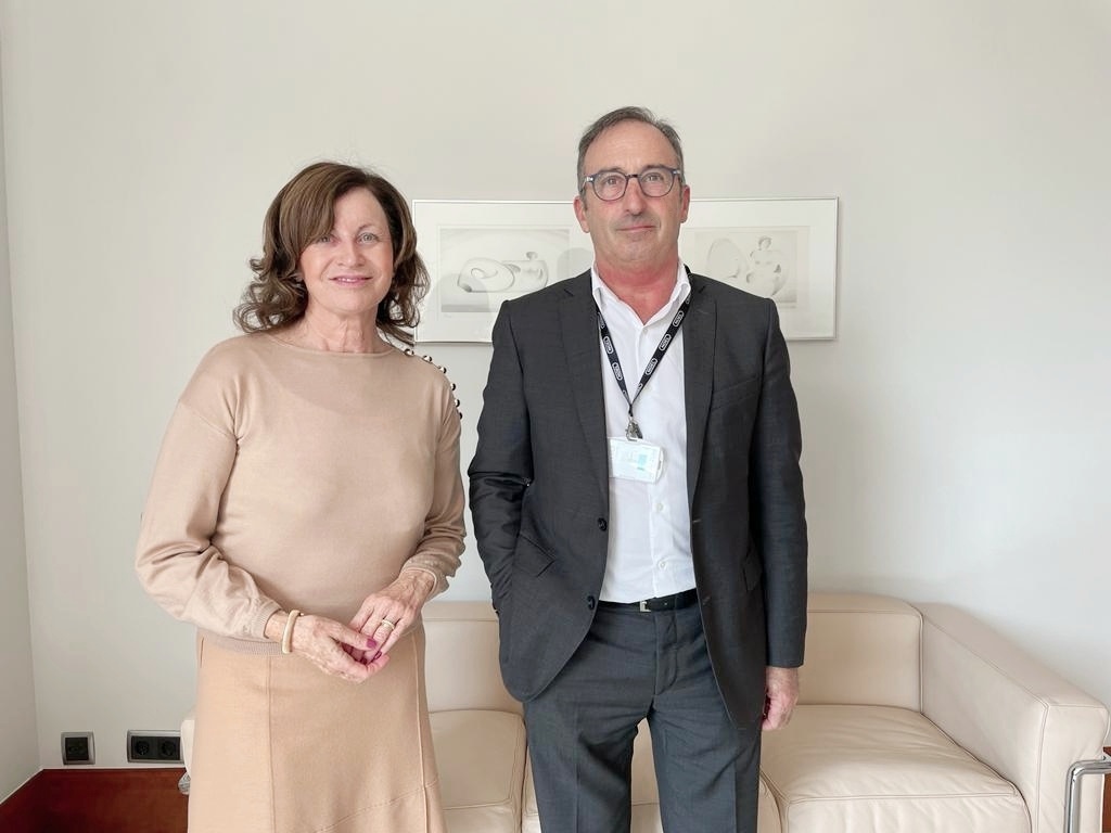 Itram firma convenio de colaboración con la Fundación A. Bosch.
Fundación para promover la investigación y la búsqueda de soluciones medicas a las enfermedades infantiles.
En la foto: <a href="/MartiriaLatorre/">Martirià Latorre</a> con Sra. Anna Bosch, Directora General de Noel y Presidenta de <a href="/fundacioabosch/">Fundació Albert Bosch</a>