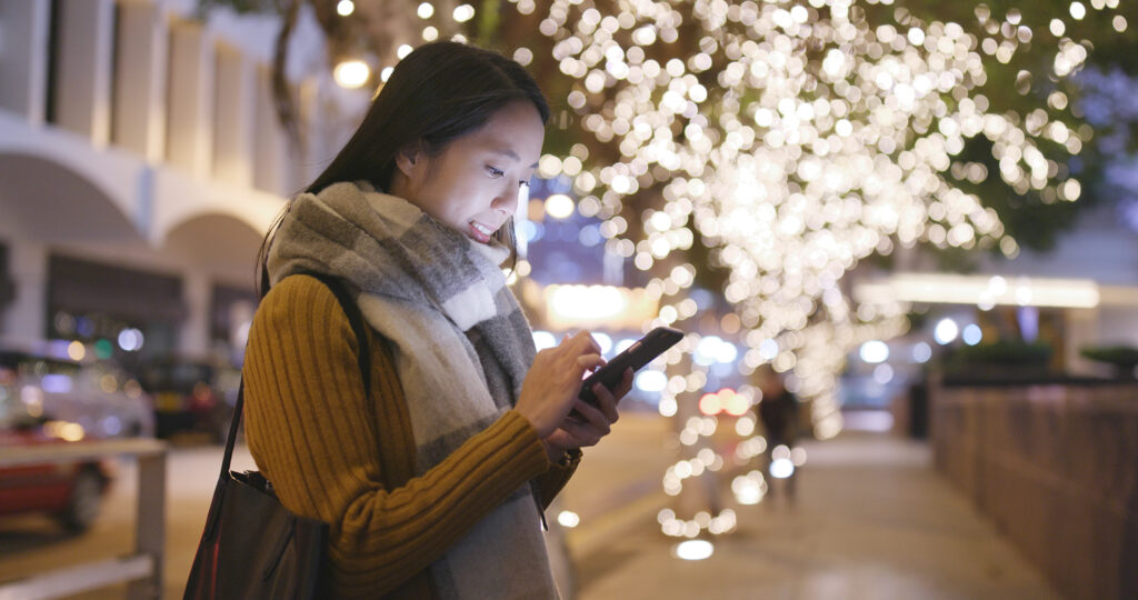 ChatbotConsult's tweet photo. By the end of 2021 alone, it’s expected that the global #ecommerce market will total to $4.89 trillion 💰

Getting support has never been easier with #ebot7's hybrid Agent + AI #solution, which offers 24/7 support. 

👉 Read why chatbots are vital here https://t.co/1jyMH1j0Y3 https://t.co/hGjSIaflgp