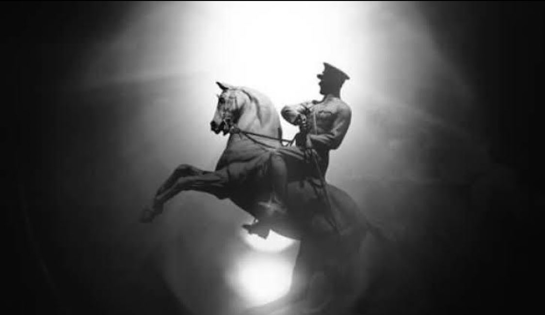 ersunyanal's tweet photo. 🇹🇷 Işığımız Cumhuriyet https://t.co/QfRob6vI3v