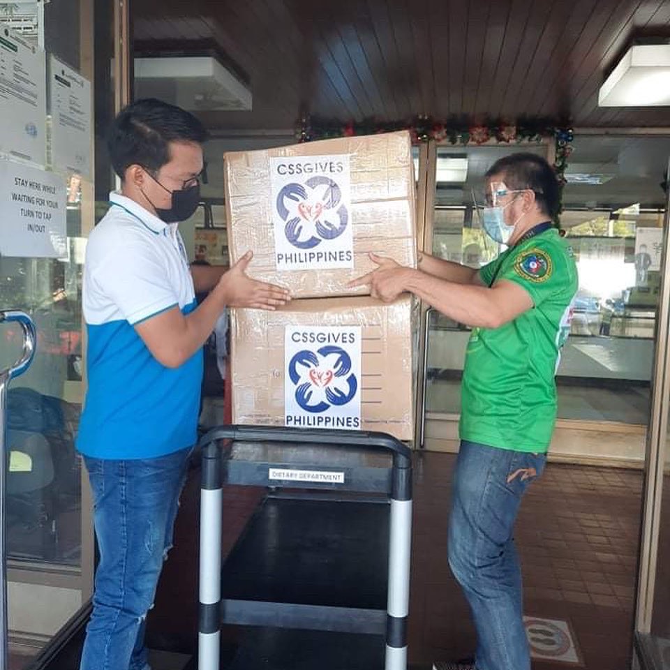 css_ph's tweet photo. Project HCW Relief Day 38 - hot meals delivered to our Covid front line heroes at the Research Institute for Tropical Medicine @RITMPH
#care #Share #serve #give #bayanihan #HCWRelief https://t.co/w0TQ2Piteq