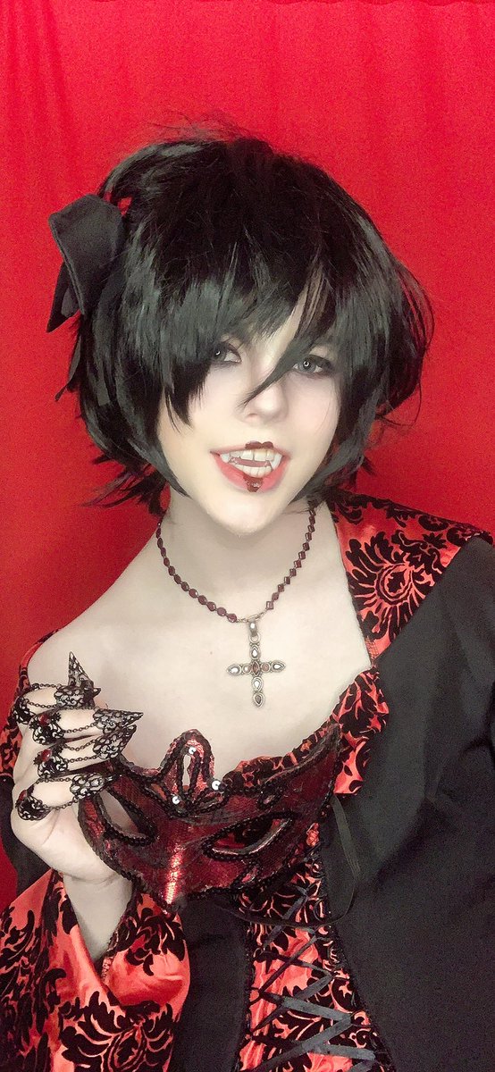 AvrelivsCaesar's tweet photo. Vampy twink!!!!!!! https://t.co/Ys3O3noTNY