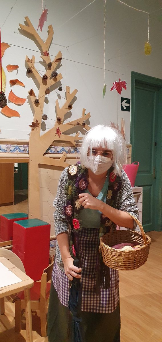 Patrícia Illa (@patrilla12) on Twitter photo Avui celebrem la castanyada als centres educatius de la ciutat. Ja tenim la primera castanyera del dia🍂🍁🌰 En coneixeu més?feu-nos arribar les vostres fotografies etiquetant <a href="/EnsenyamentIgd/">Ensenyament Igualada</a> Avui celebrem la castanyada als centres educatius de la ciutat. Ja tenim la primera castanyera del dia🍂🍁🌰 En coneixeu més?feu-nos arribar les vostres fotografies etiquetant <a href="/EnsenyamentIgd/">Ensenyament Igualada</a>