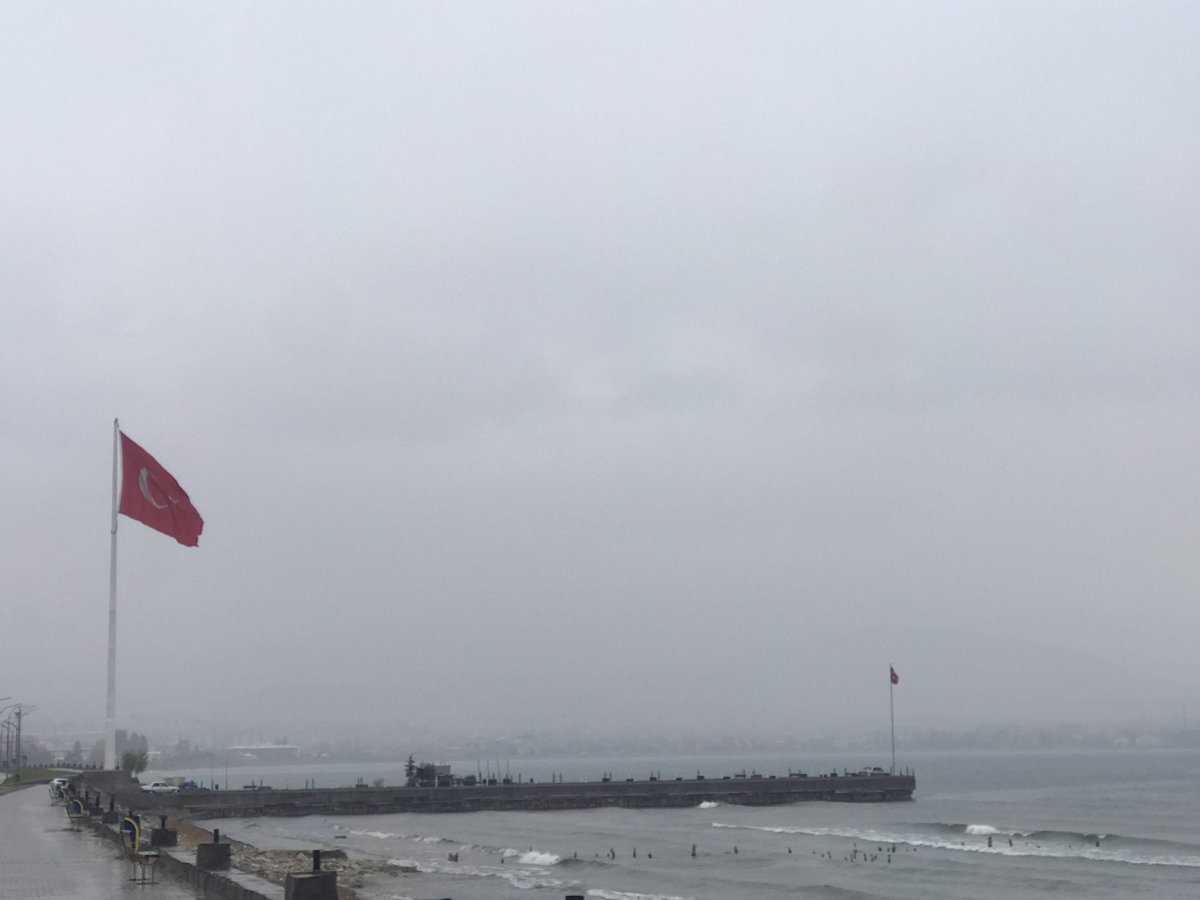 Eğilmez başımıza taç yaptık hürriyeti,
Zaferle kaIbimize yazdık Cumhuriyeti…
29 Ekim Cumhuriyet Bayramınız kutlu olsun. #Tatvan #Bitlis #TÜRKİYE