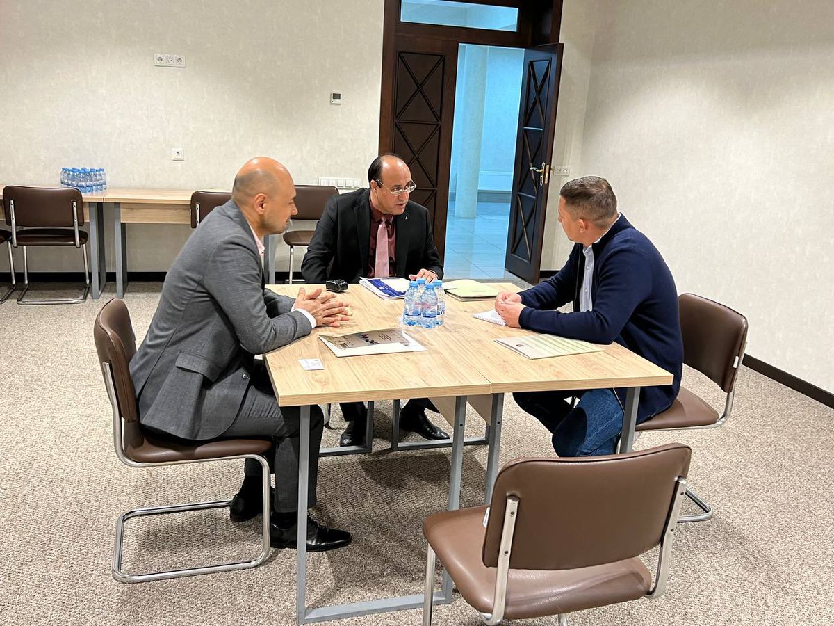 Российская бизнес-миссия в Узбекистан: участники и детали поездки
Мероприятие проходит с 27 по 29 октября 2021 года. 
В состав делегации вошли руководители предприятий Самарской области:
🔹 НПО «Фариаль» 
🔹 ООО «Герметекс» 
🔹 ОАО «Электрощит» 
🔹 ООО «Промдеталь» 
⠀