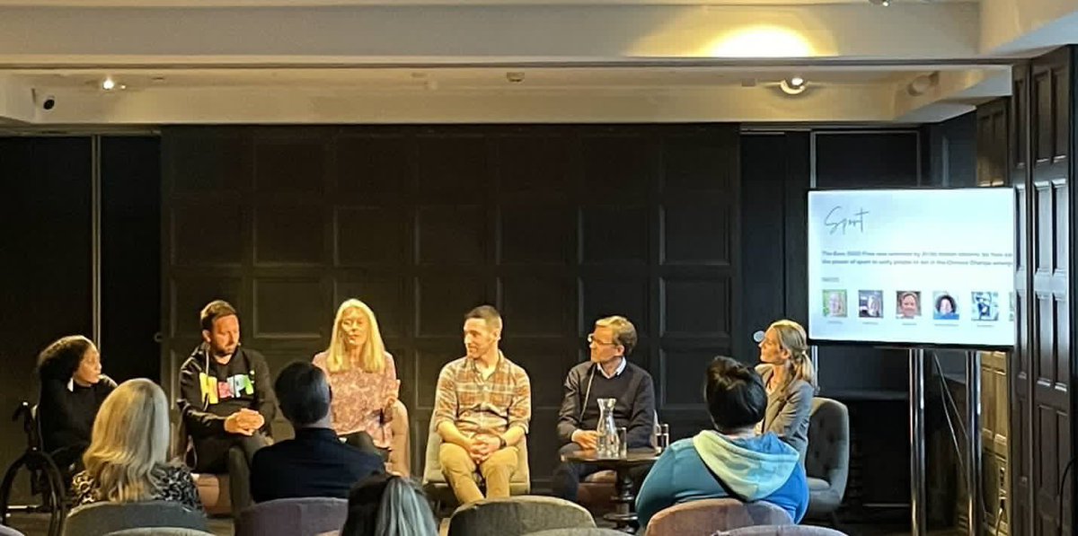 SportPosSummit's tweet photo. A powerful & inspirational session at #COPtimism yesterday on the power of sport to tackle the climate emergency with @AndySnell9 from
@EFLTrust, @HelenTaylor_eco @MrDavidDuke, @ARickham, @pluginadventure & our @claireypoole
📸 credit: @AdeleSFT
#sportatcop26 #sportpositive https://t.co/5Z6YmCTKuL