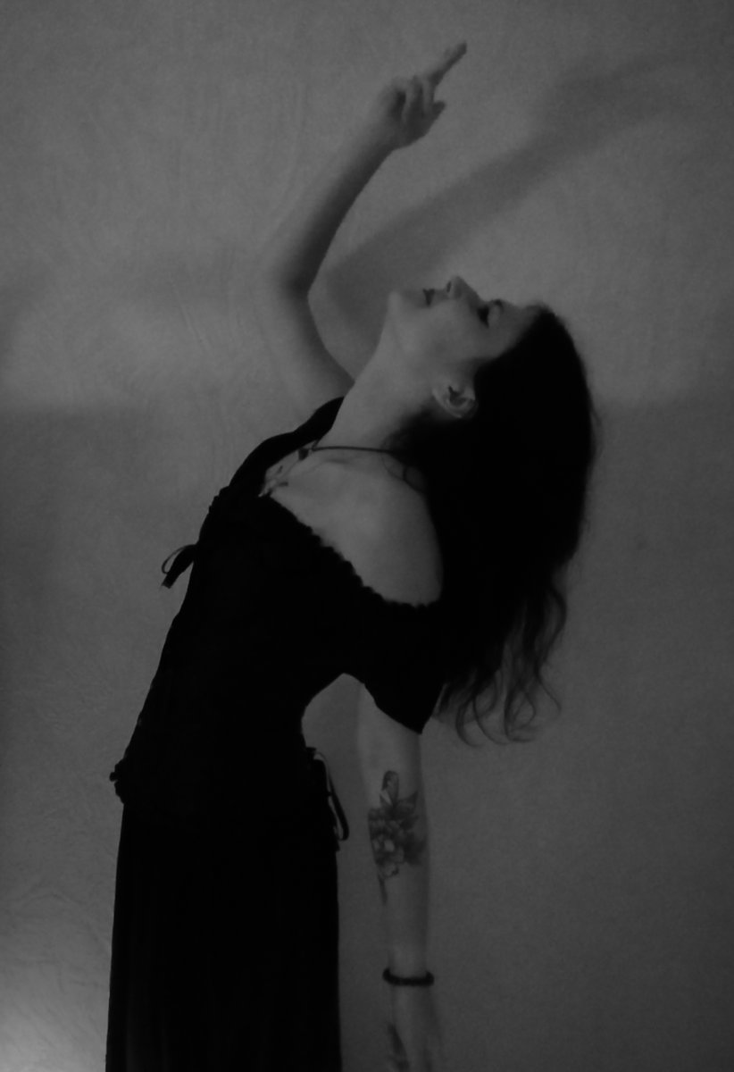 _Moon__Witch_ tweet picture