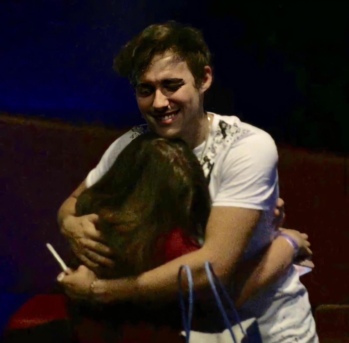 moonymelissa's tweet photo. @JorgeBlancoG Espero esa canción desde el 2017 cuando la escuche por la primera vez en concierto…. Amo esa canción con todo mi corazón… gracias🤍✨ @JorgeBlancoG te quiero tanto https://t.co/Mtgt7hthDy
