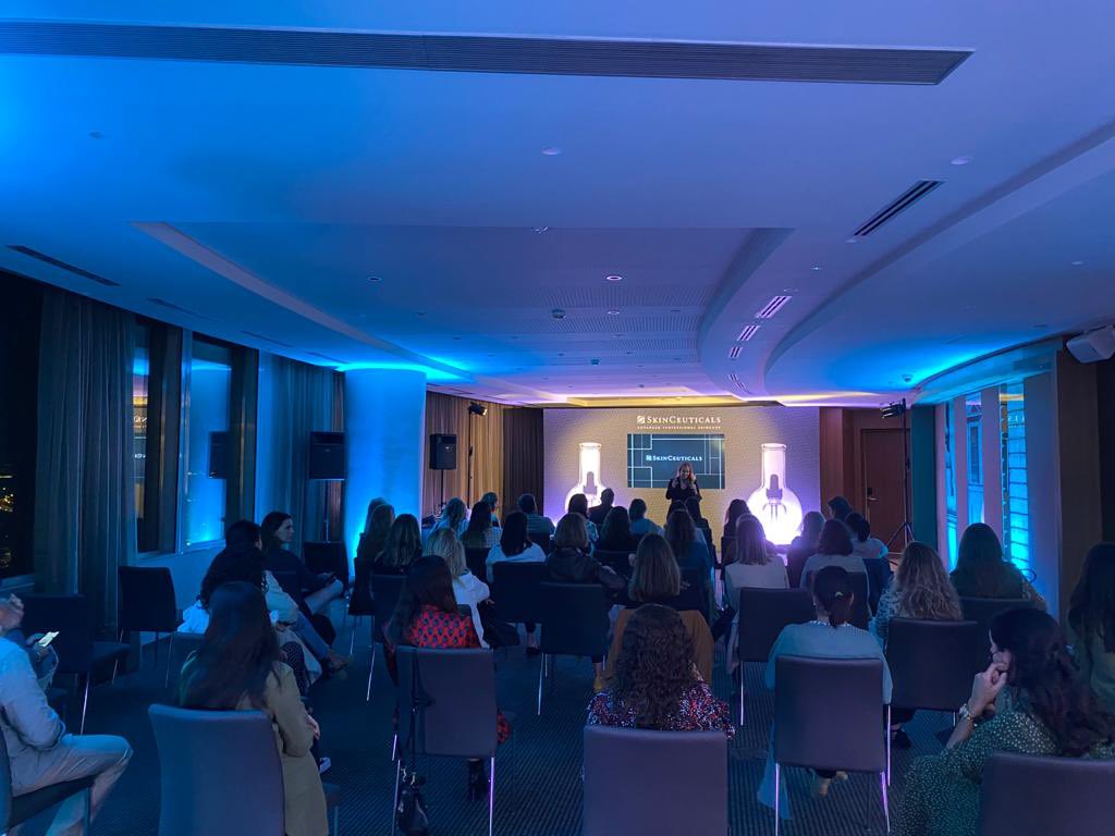 InusualEvents's tweet photo. Evento “soireé“ de @skinceuticals del pasado 26 de octubre en Sevilla. #evento #ciclo #reunion #charlas #meetings #eventospresenciales #skincare #cosmética #inusual #inusualdigital #nadanospara https://t.co/4J2VcUKaMy