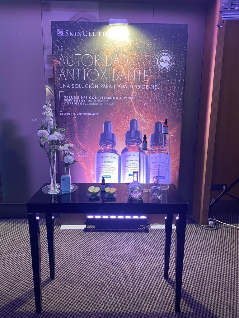 InusualEvents's tweet photo. Evento “soireé“ de @skinceuticals del pasado 26 de octubre en Sevilla. #evento #ciclo #reunion #charlas #meetings #eventospresenciales #skincare #cosmética #inusual #inusualdigital #nadanospara https://t.co/4J2VcUKaMy