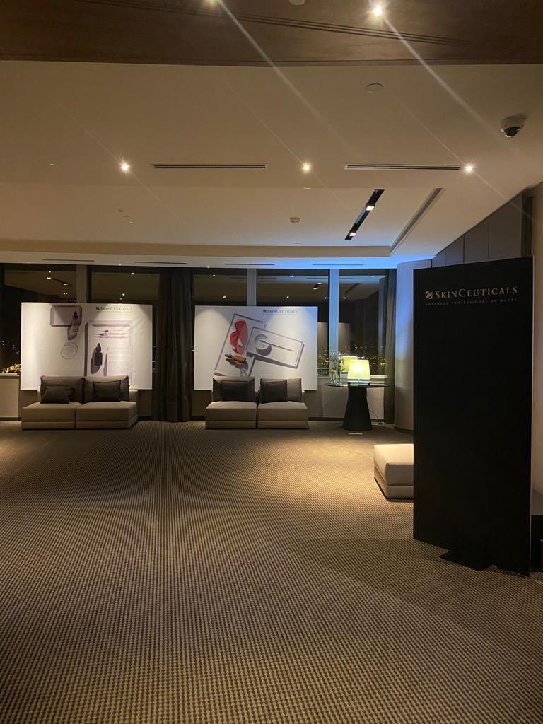 InusualEvents's tweet photo. Evento “soireé“ de @skinceuticals del pasado 26 de octubre en Sevilla. #evento #ciclo #reunion #charlas #meetings #eventospresenciales #skincare #cosmética #inusual #inusualdigital #nadanospara https://t.co/4J2VcUKaMy