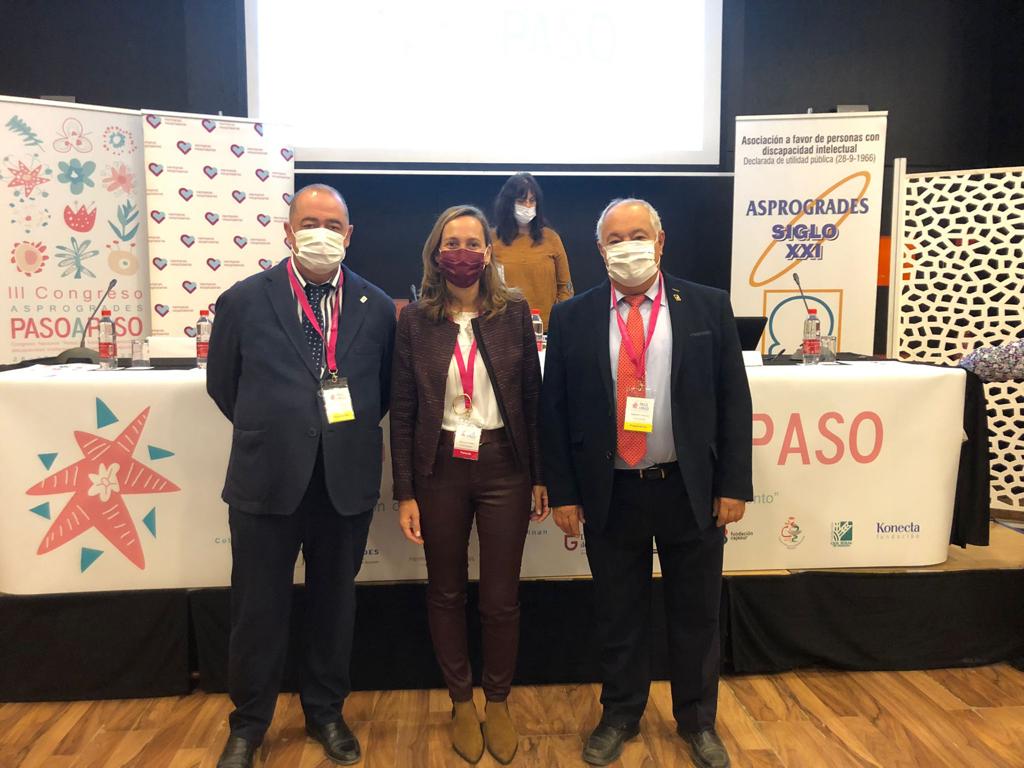 Fgilgayarre's tweet photo. Hoy nuestra compañera Mireya Gómez participa en #PasoAPaso con @AsocAsprogrades . A las 10 formará parte de la mesa redonda: "Acompañando en el final de la vida" #BuenaVejez https://t.co/Ewt5G4gdlV