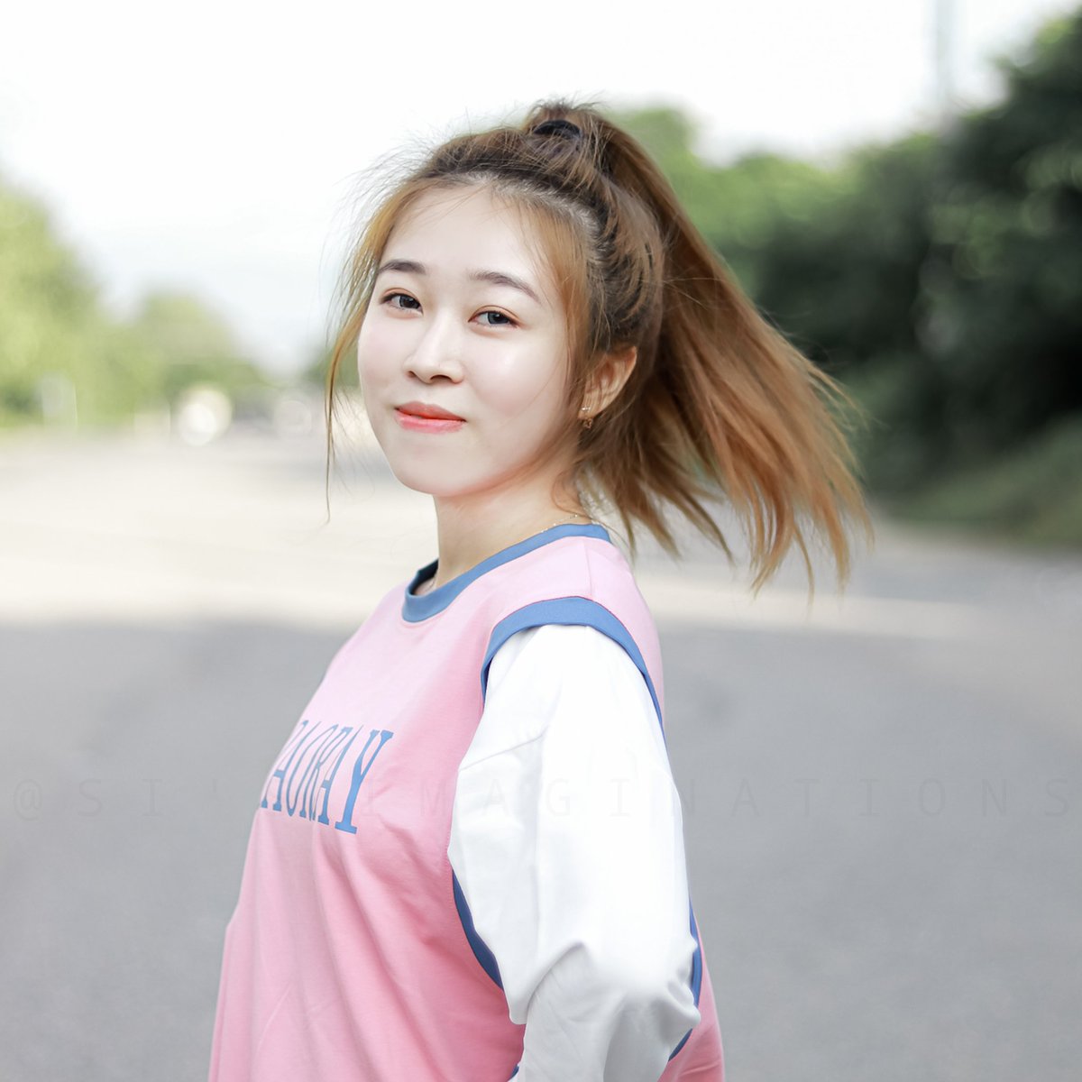 sthuhtet5's tweet photo. In frame - myat_noe_oo920

📸 - https://t.co/iCWKurd5eK

#portraitphotography #lightroom #ootd #ootdmyanmar #cute #Myanmar #Burma #asian #asiangirls #siimaginations #myanmargirls #mandalay #visual #portrait #naturallight https://t.co/ZXKj5obEoz
