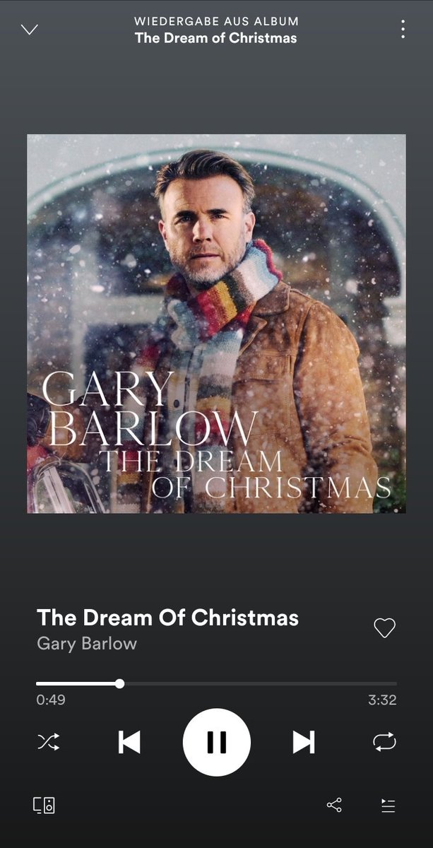 My brain: Its tooooo early for christmas songs!! My heart: NO IT ISNT 🥰😍 Thanks <a href="/GaryBarlow/">Gary Barlow</a> 🙈