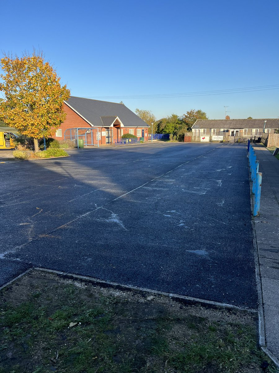 NRAsphalt's tweet photo. Machine lay at north walsham school 👍🏻😃 https://t.co/BOWiiIaIJP