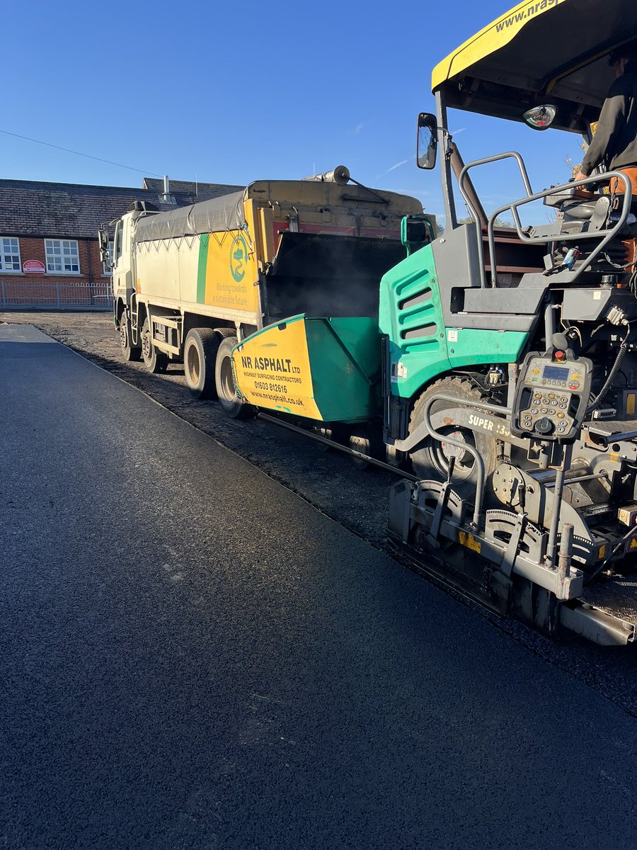 NRAsphalt's tweet photo. Machine lay at north walsham school 👍🏻😃 https://t.co/BOWiiIaIJP