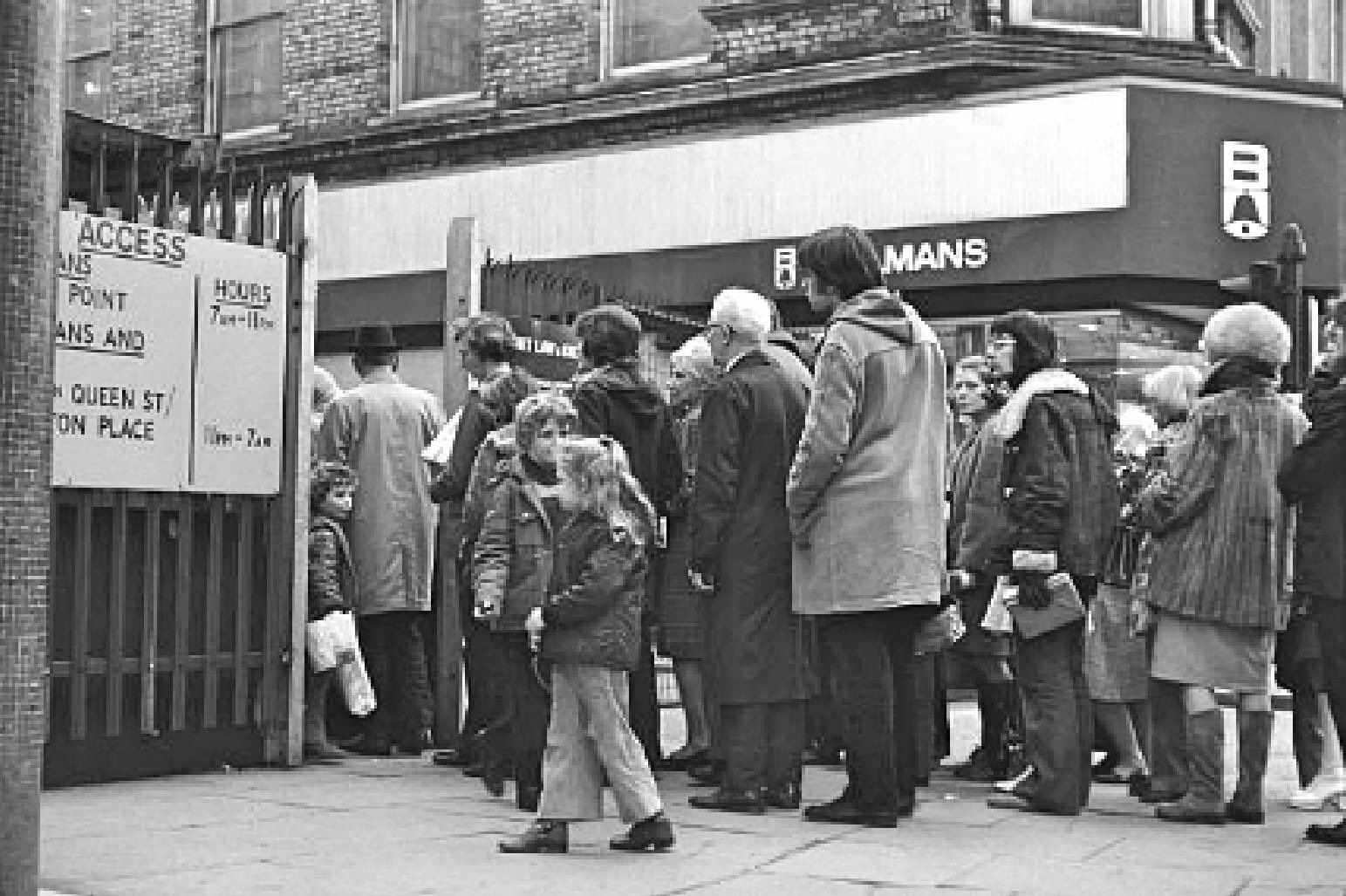 📸NI Historical Pictures on Twitter "Fountain Street, Belfast 1972