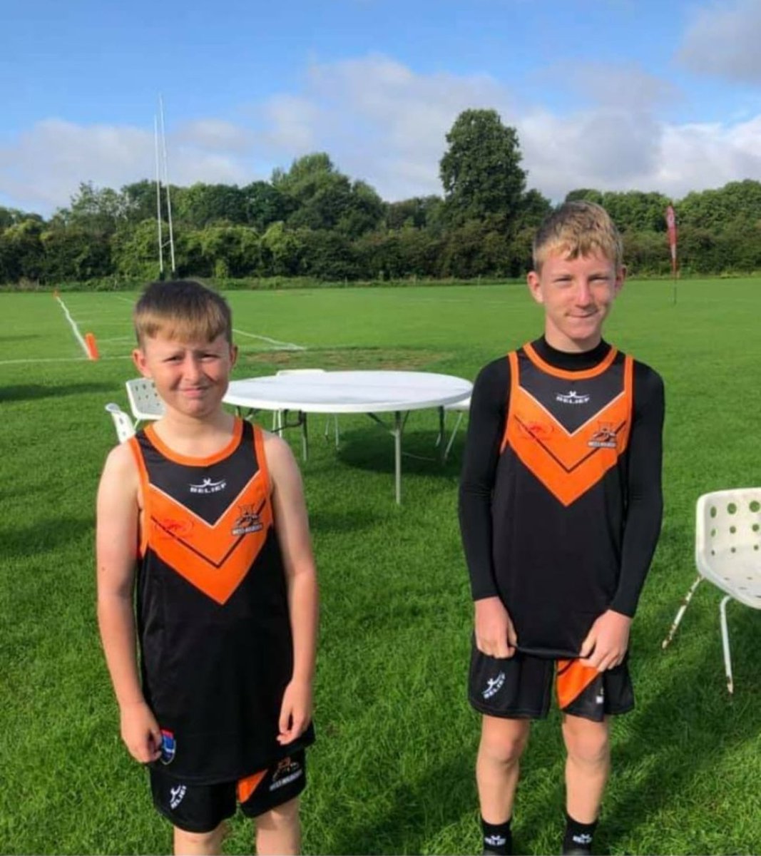 CampHillRugby's tweet photo. Massive congrats to Hughie Little, Ben Smith and Ben McInnes on all making the Boys @EnglandTouch High Performance Squad - full details below

https://t.co/cRkrvEOs8O

#EnglandTouch #02Touch #TouchRugby  #ForzaCamps #MALB https://t.co/iuxFTua8pm