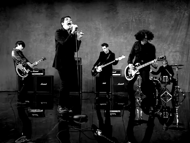 I don t love you my. My chemical romance i don't love you. I dont love. I dont love you фото. My chemical romance клипы.