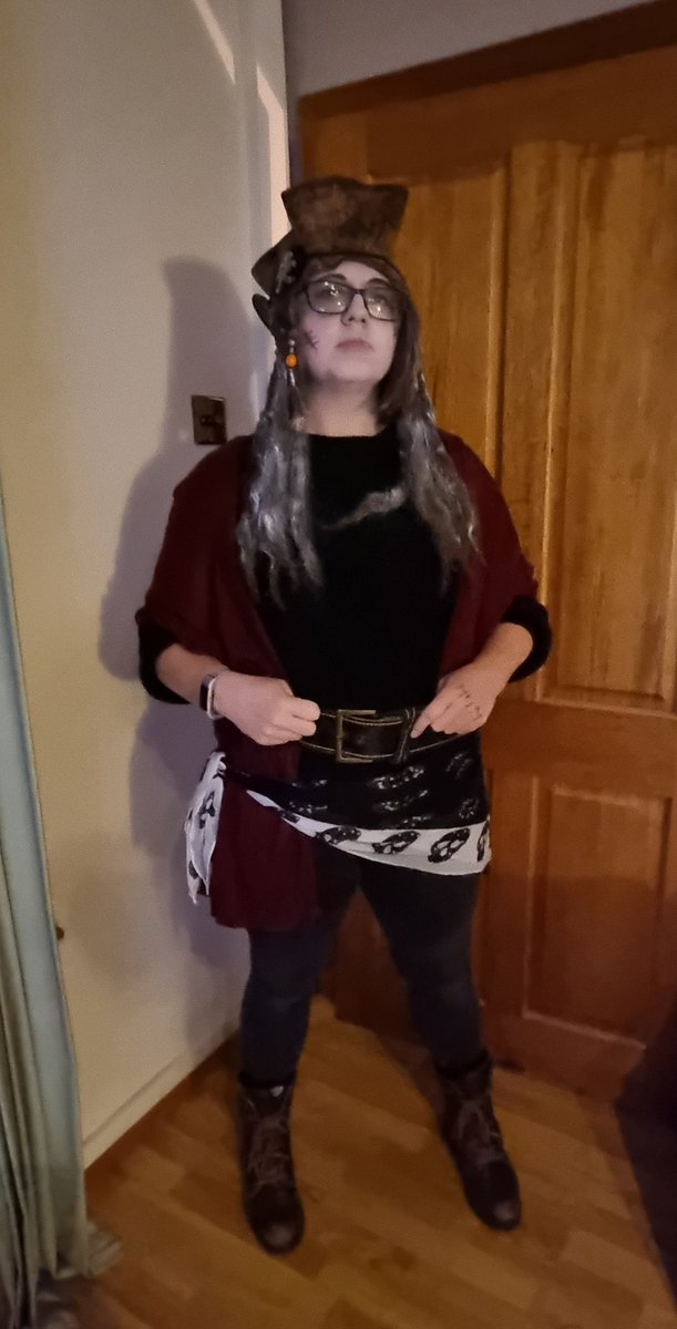 Halloween at school, private theme, going to be a fun day, aaarrrhhhh ☠👻 #Halloween #universityofglasgow #studentteacher #PGDE #Pirates