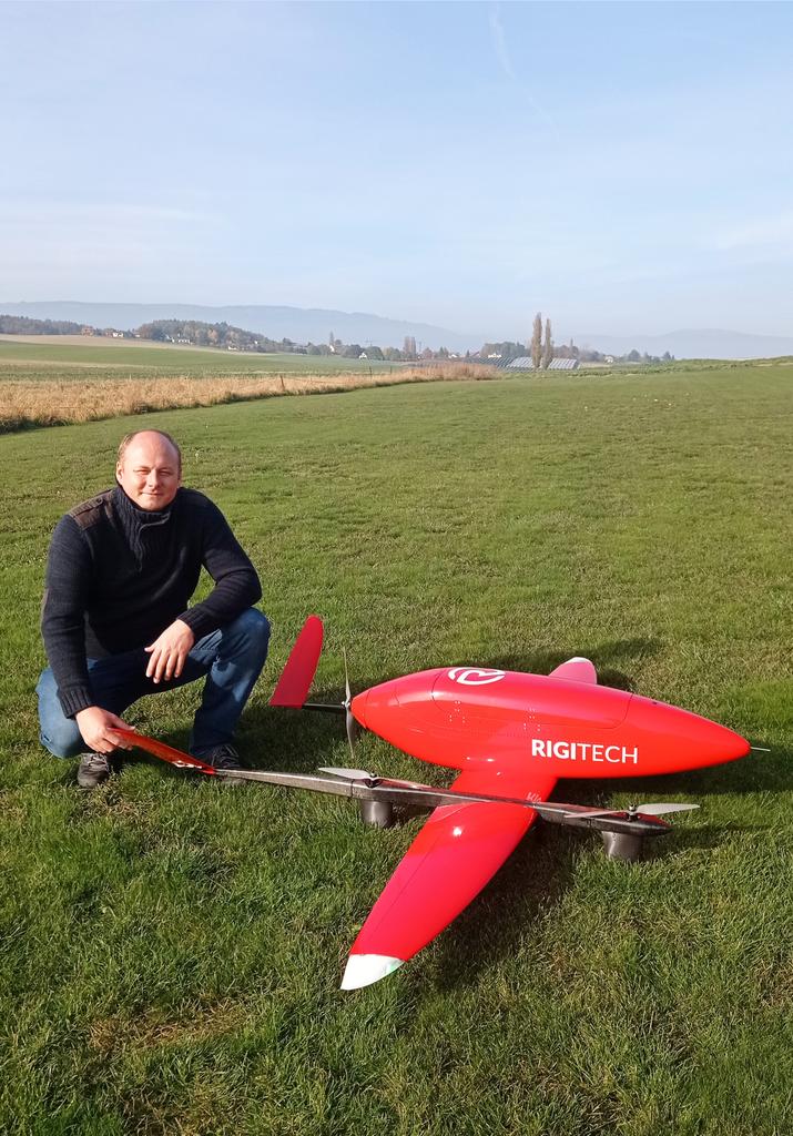 JakubKaras3's tweet photo. Tento týden ve Švýcarsku u našich partnerů se připravujeme na něco velkého příští rok. 😉👍🚀 #drony #UAV #upvision #delivery https://t.co/IW9ZnJAxJM