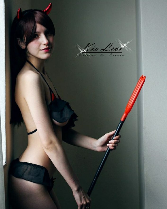 TheaHeaven_'s tweet photo. Ya estamos listas para Halloween!
@KiaLeviCosplay 
#cosplay #cosplayer18 #patreon #onlyfans #cosplaygirl #lingerie #Halloween https://t.co/h4PGsjnEWH