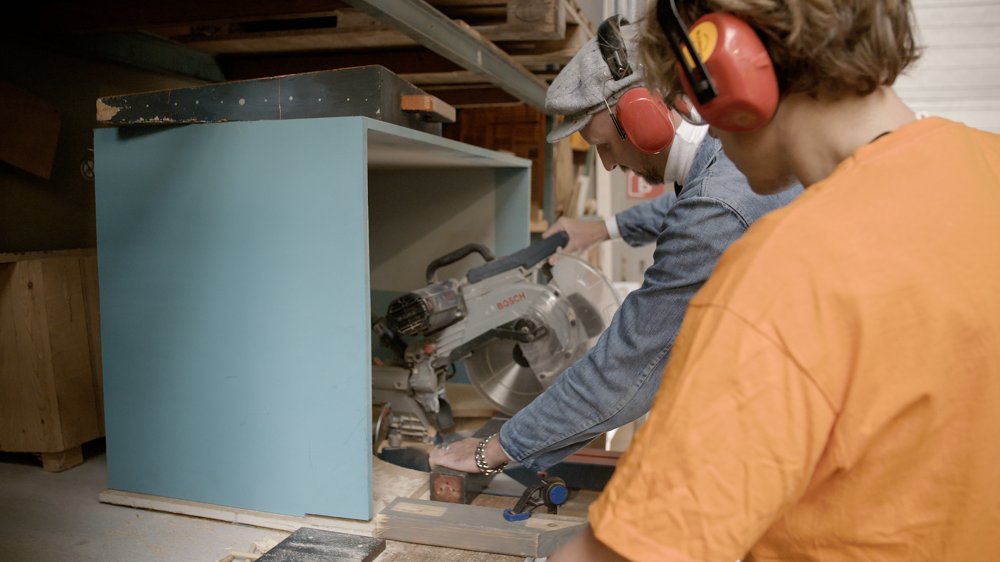 Stadsbeheer010's tweet image. Zin om te klussen dit weekend? Bezoek firma #BuurmanRotterdam voor een mooi stukje tweedehands hout of stadshout van een gekapte Rotterdamse boom. Kijk naar bit.ly/3Dk3Tab @RTVRijnmond #ZooiIsMooi #Hout #Circulair010