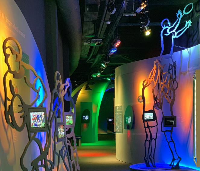 ASMOfficiel's tweet photo. #ASMEXPERIENCE 🏟Vous êtes en vacances, vous allez faire le pont ? Venez passer un moment convivial au musée ASM EXPERIENCE. Le club vous propose deux façons d'approfondir votre connaissance du rugby : un musée interactif et la visite guidée du stade Marcel-Michelin. https://t.co/egWLOsQXyR