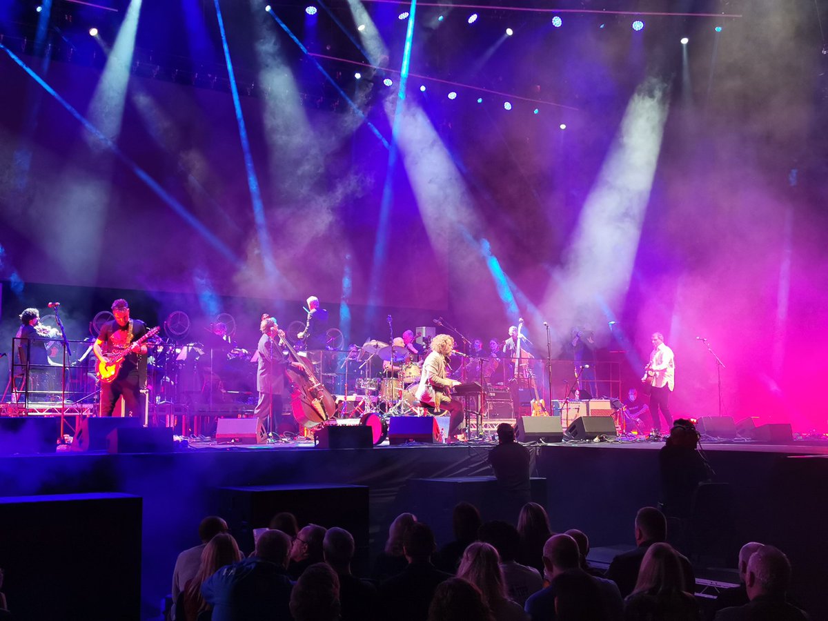 amtoomey's tweet photo. Thank you @RadioRayRTE for the tickets to @thetriptotipp in @3ArenaDublin Take a bow @tomhappens unbelievable night of irish music @thehappens1 @VivaJerryFish @frankandws @hothouseflowers @the4ofus @thepalemusic @irewomeninharm @nickgestation @ICOrchestra #FeileClassical https://t.co/vegMAmqgnz
