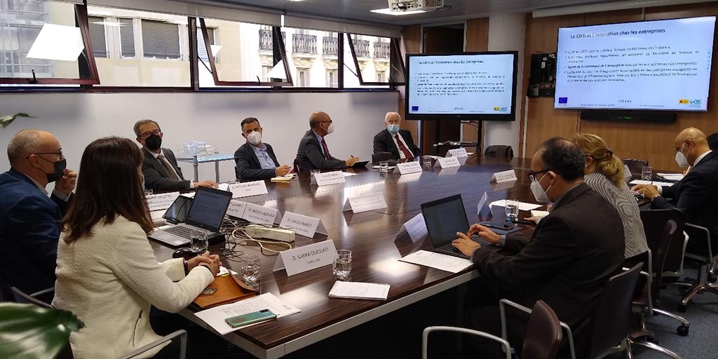 CDTI_innovacion's tweet photo. 🇪🇸🇹🇳Una delegación del Ministerio de Educación Superior e Investigación Científica de #Túnez visita el CDTI para conocer de primera mano la implementación de la estrategia de I+D+i en España👇

➡️https://t.co/Dbc615PvuW

#CooperaciónTecnológica #EspañaTúnez https://t.co/U5tCv2I40r