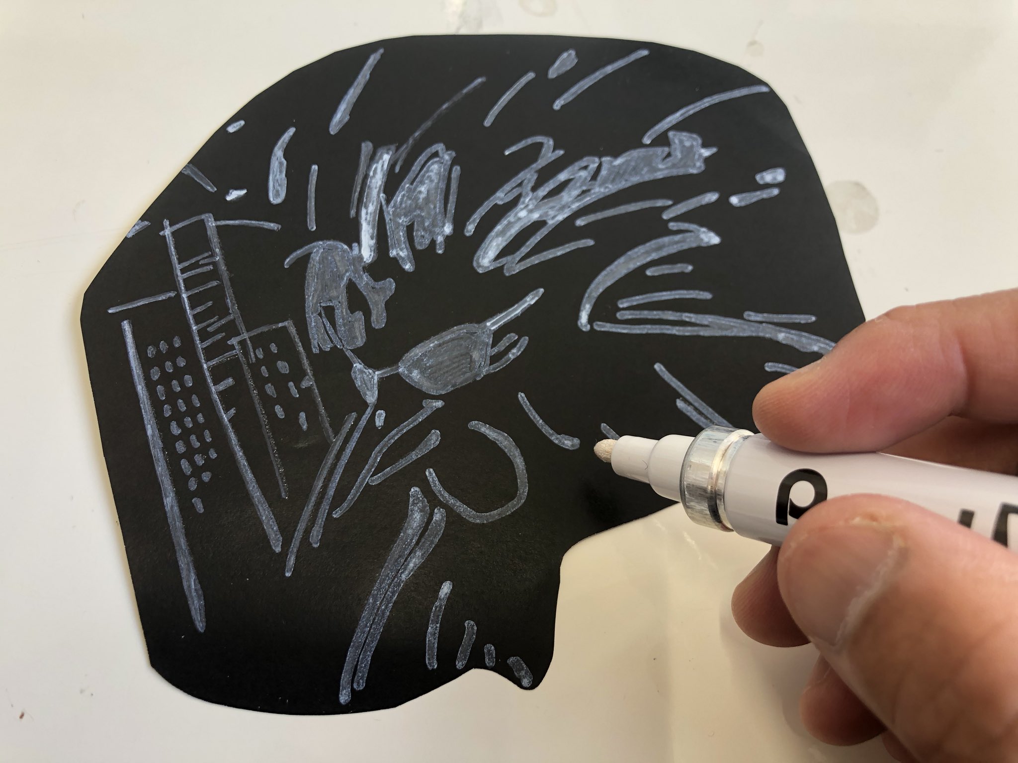 Twitter 上的 中條雅章 長渕剛ギターhungryモデルへ大改造 ９ ボディ裏には オンドリのイラスト 本物を見たことないので これも味があって良いかなぁ 笑 ギターカスタム ギターリペア 長渕ギター ヤマハapx ハングリーモデル Musicshopbob