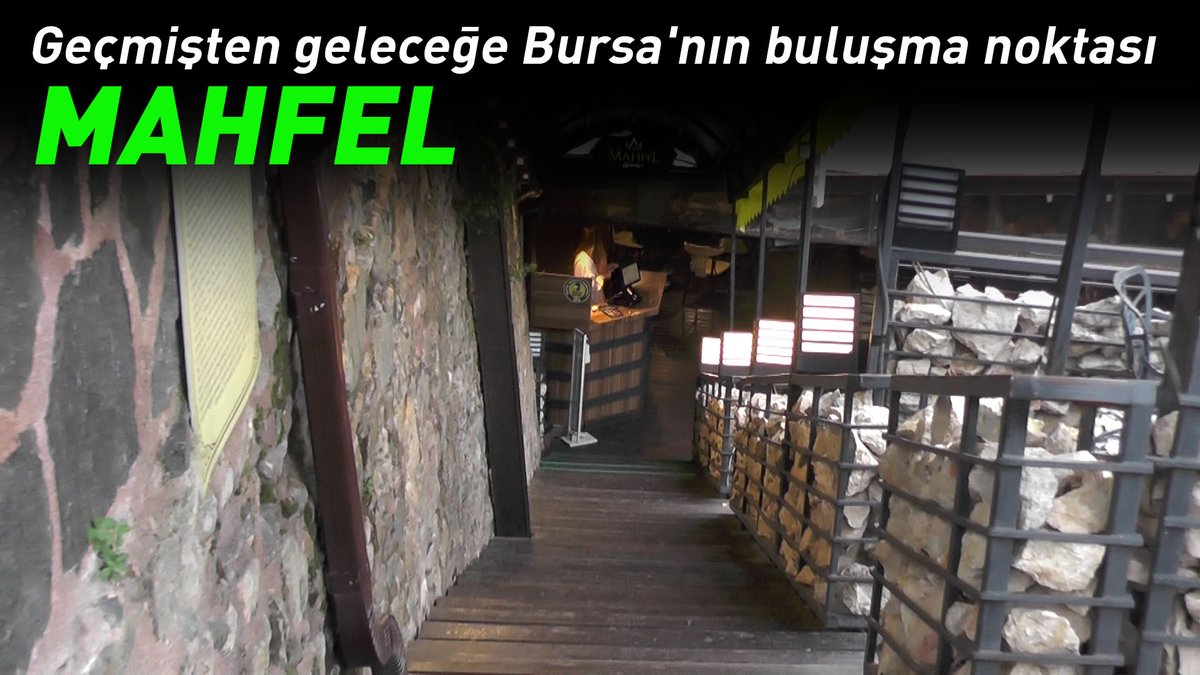 bitaraftv's tweet photo. Bitaraf TV'den İlksen Efe, geçmişten günümüze Bursa'nın buluşma noktası olan, 140 yıllık tarihi bina Mahfel'i ziyaret etti.

İzlemek İçin: https://t.co/thw7r5UiAd

#mahfel #bursa #gezi https://t.co/KznCItFvci