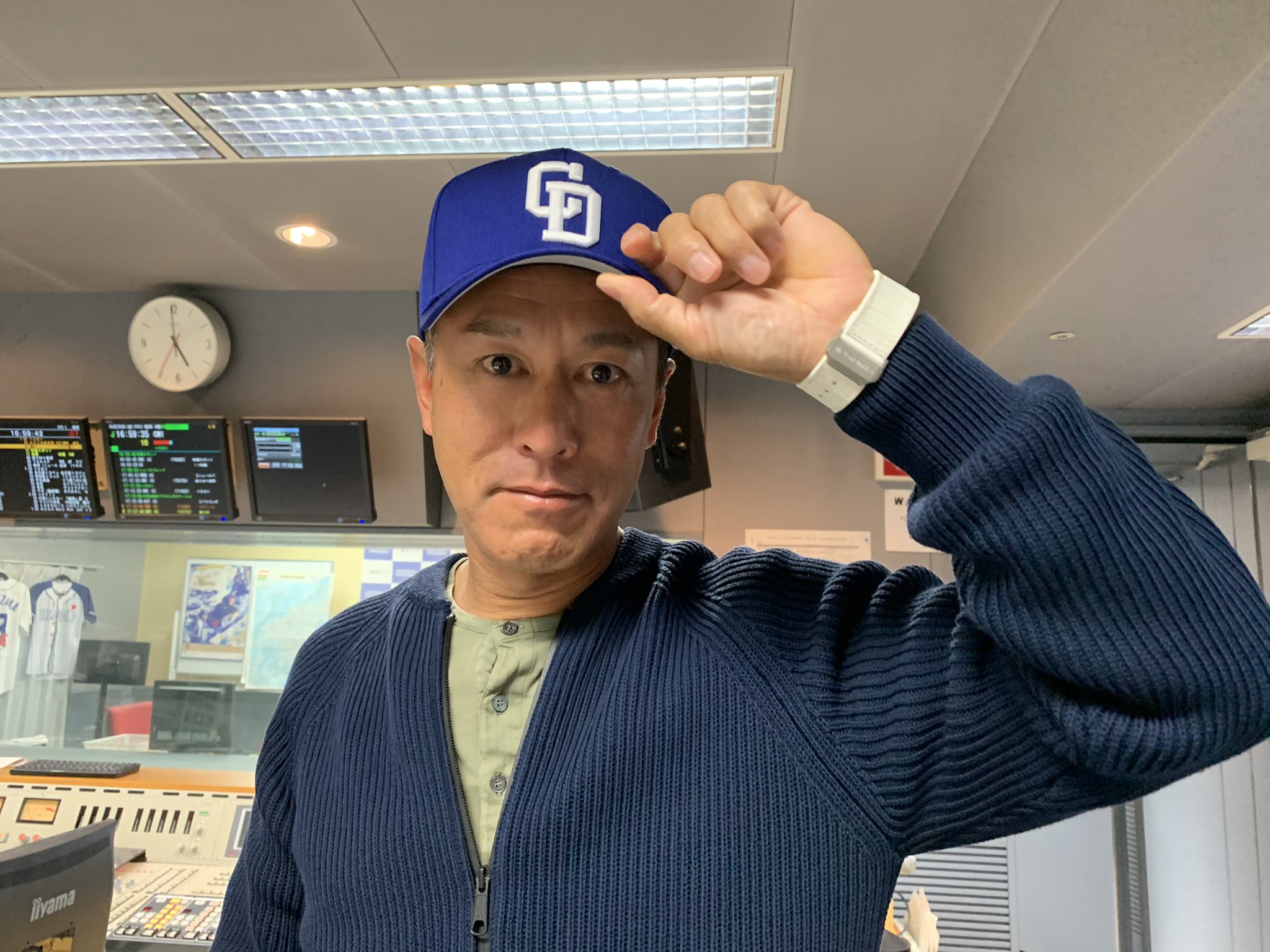 中日 大西崇之新コーチ ドラゴンズキャップ姿を披露する ドラ要素 のもとけ
