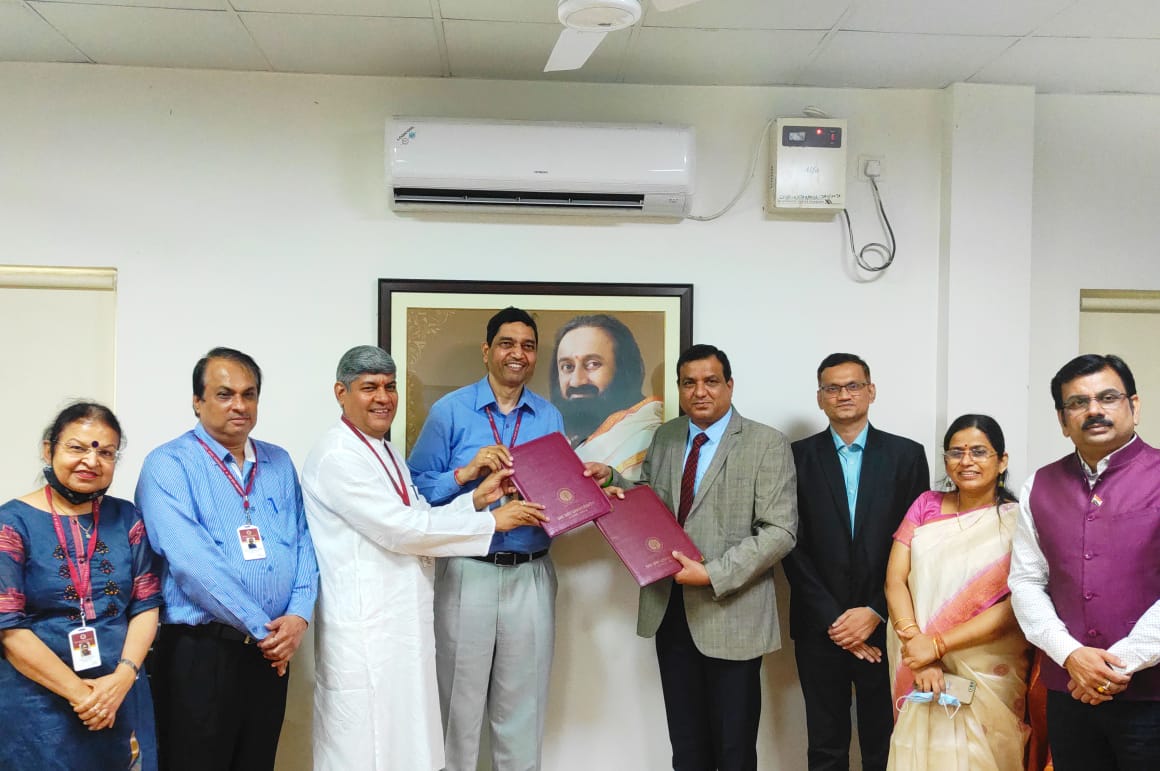 SriSriU's tweet photo. We are delighted to sign an MOU with OP Jindal University, Raigarh (C.G.) (@OPJUniversity) with collaborations in terms of research, innovation, student exchanges, Peace studies, Faculty Development Program, and community exchange. 
#SriSriU https://t.co/I3UFzg8kH4