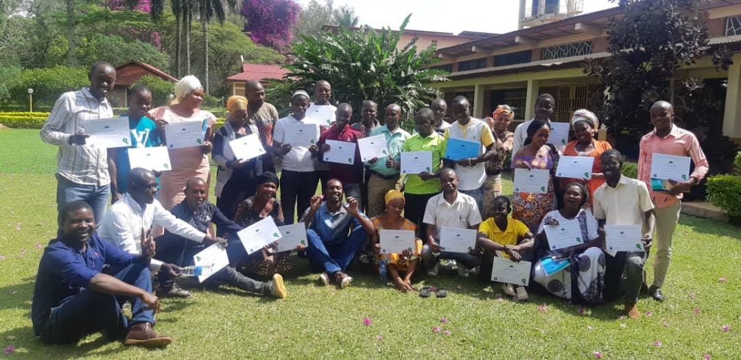faustinkuli1's tweet photo. L'intégration des jeunes dans l'agriculture permet de créer l'emploi et contribuer à la réduction de l'insécurité dans la plaine de la Ruzizi en RDCongo. Avec la facilitation d'Agriterra, 16 jeunes et 8 responsables des coopératives agricoles ont élaboré les plans d'actions. https://t.co/Ii39kCrZvG