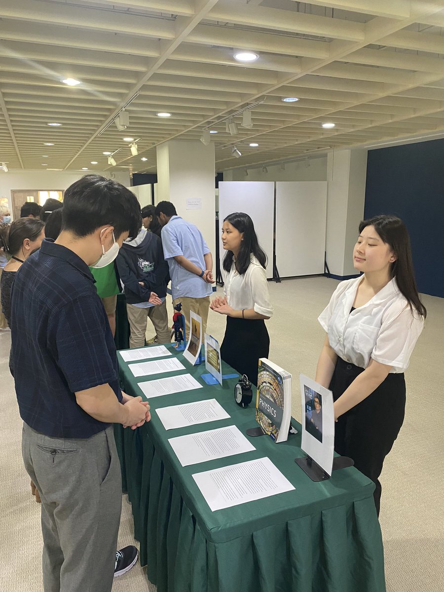 Very proud of the #scispudong Grade 12 DP students for the creativity, curiosity and critical thinking they demonstrated during the first Theory of Knowledge Exhibition. #TOK #IBDP