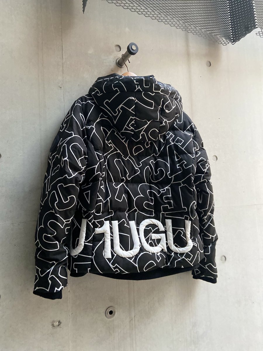 RFminamisenba's tweet photo. 【1PIU1UGUALE3 RELAX】

別注lettering down jacket
¥38,280(tax in)
size:M.L.XL.XXL https://t.co/VFyzUk4XSG