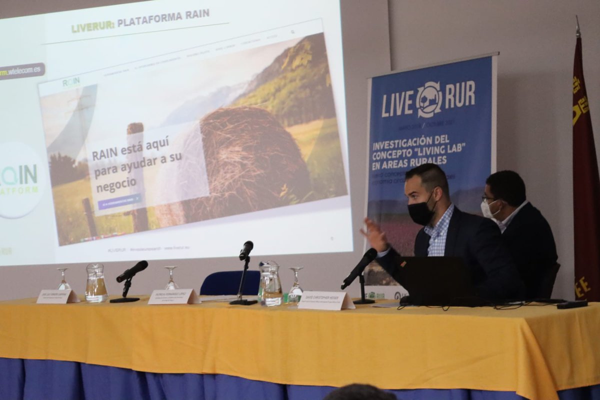 Great news‼️

Our project coordinator from <a href="/UCAM_OPRI/">UCAM_OPRI</a> David Heiser is presenting and sharing all his insights about the LIVERUR main result #RAINPlatform 🌧️🧰

#LIVERUR #REGIONALFINALEVENT #H2020