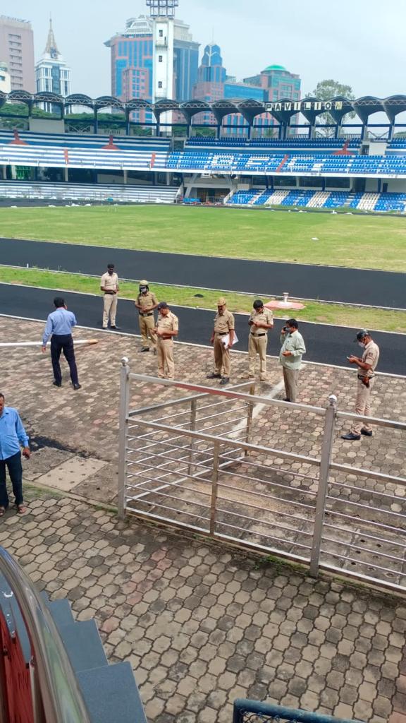 Vishnu45_'s tweet photo. #PuneethRajkumar
Kanteeveer stadium getting ready for something 😭😓😓 https://t.co/McVcqxV7uO