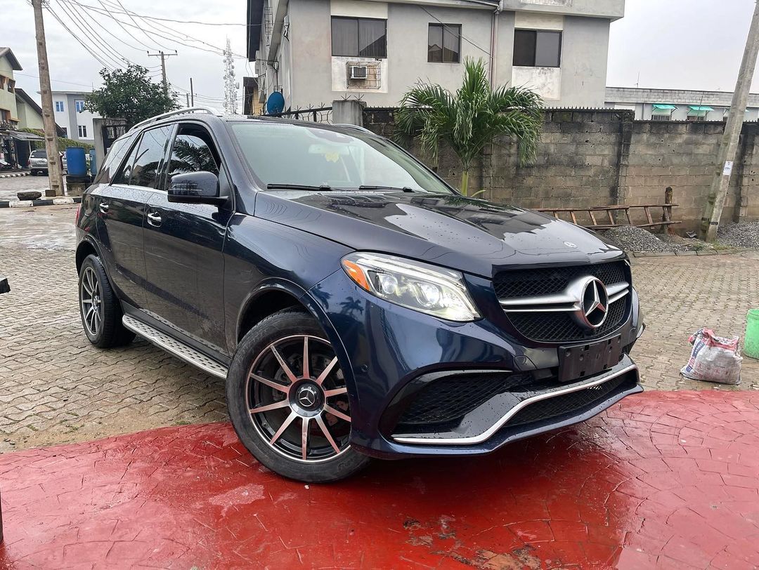 Kapcarrental's tweet image. #Gle63 
#2017model 
#naijaused
#17.3m

Contact
08111815339