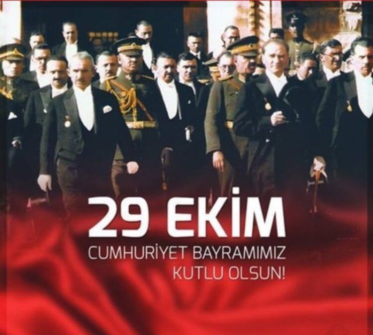 ulkussss's tweet photo. #yaşasıncumhuriyet https://t.co/eVqDJTloQ7
