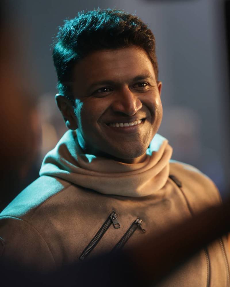 Extremely sad to know of the passing away of our dear #PuneethRajkumar . My heartfelt condolences to his family, friends and fans. I request his fans to maintain calm and pray for his Sadgati in this excruciating time for the family. Om Shanti 🙏🏼