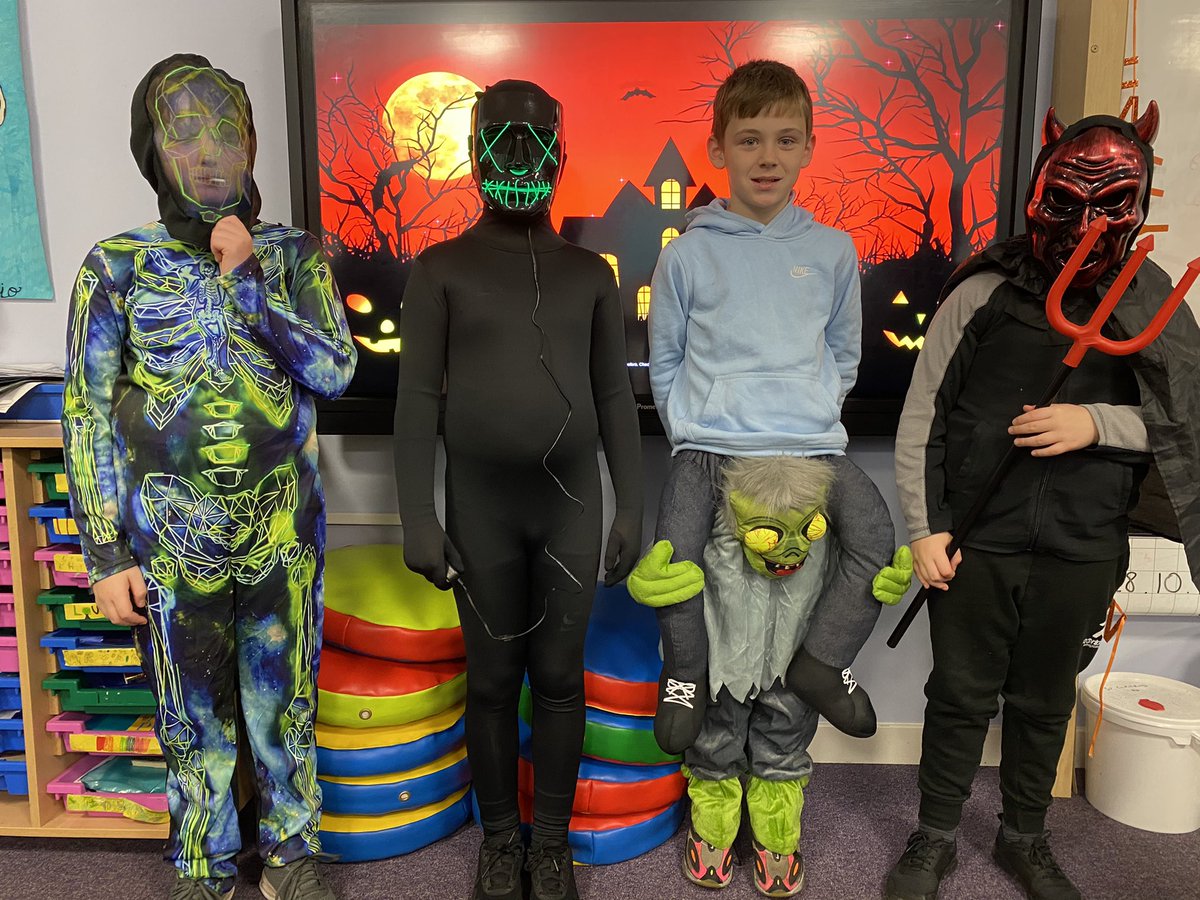 St Clement's P6 tweet media