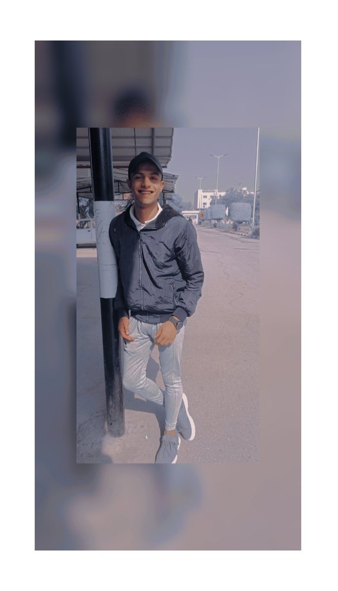AbghaniMohammed's tweet photo. واللى باع ناس علشان خاطر ناس خسر الكل فى النهايه...*🖤💁‍♂️ https://t.co/OkdpsTsjic